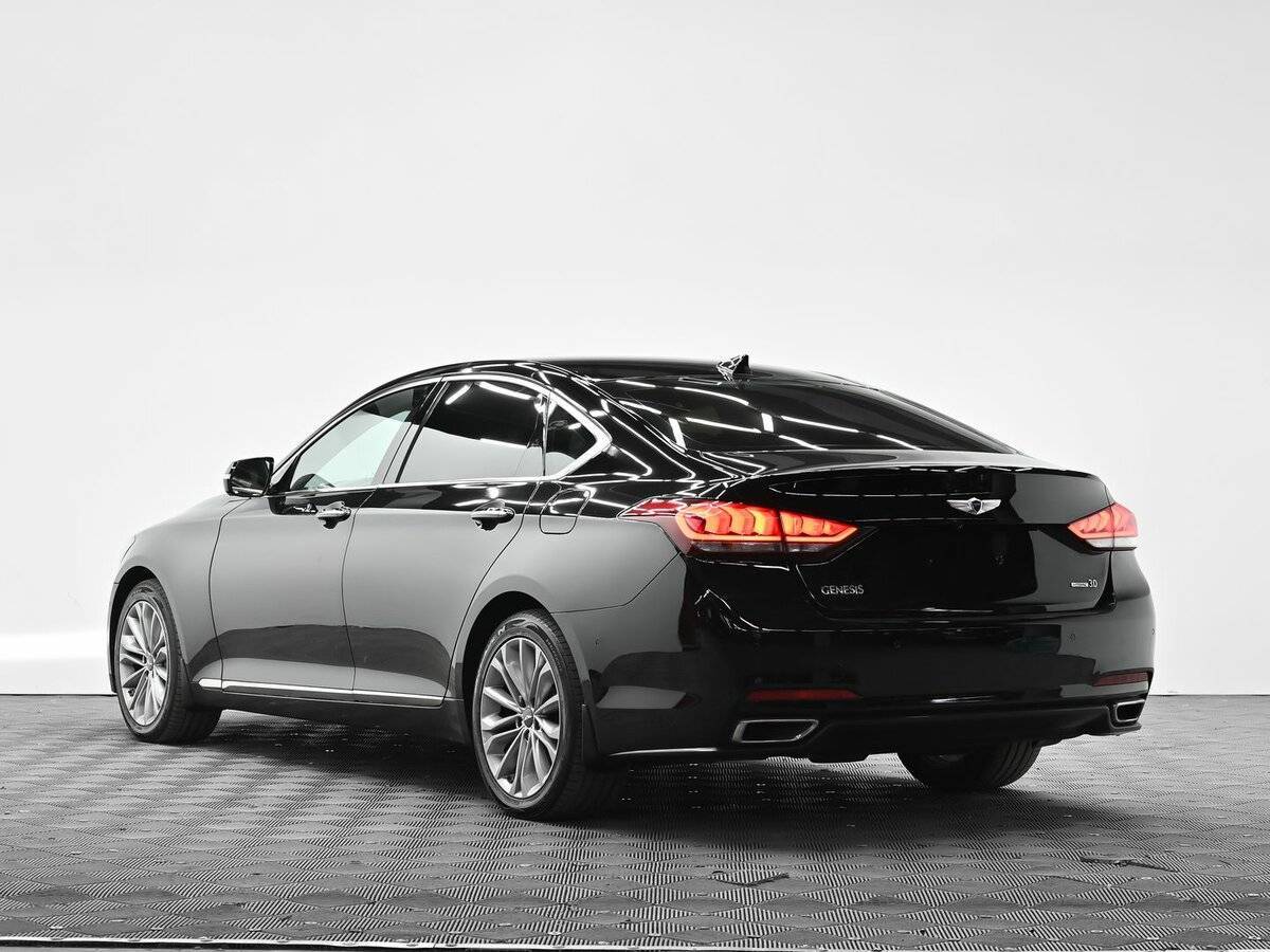 Hyundai Genesis с пробегом — 2016 год. Фото: #2