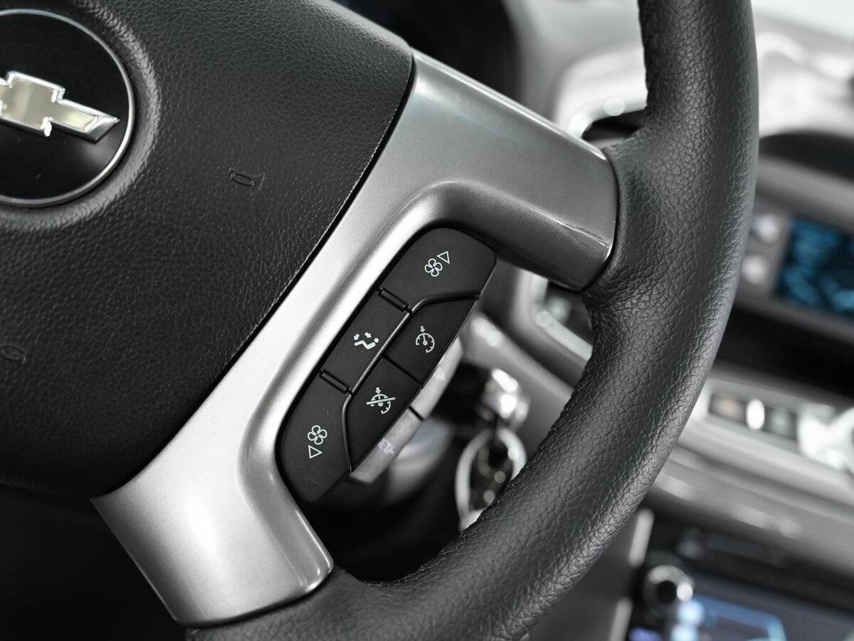 Chevrolet Captiva с пробегом — 2012 год. Фото: #8