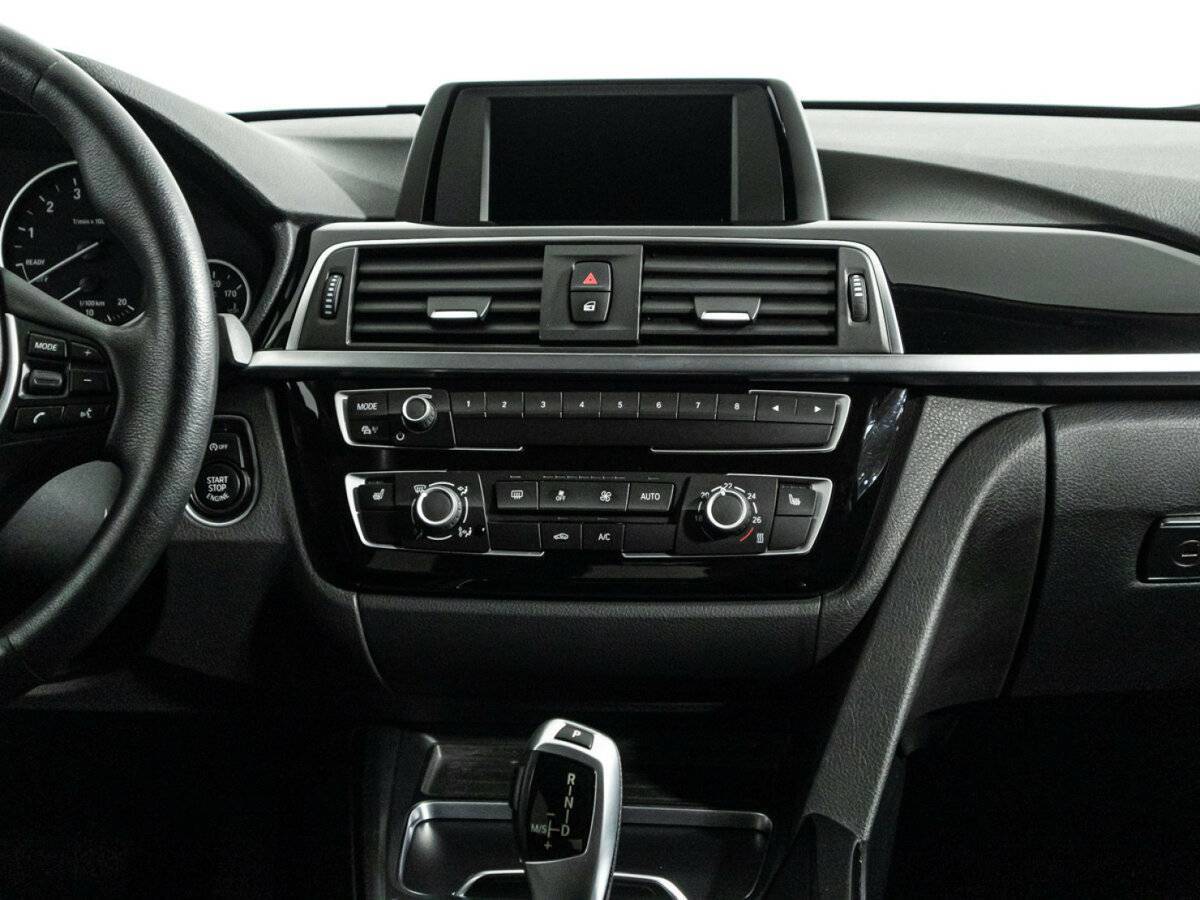 BMW 3 серии с пробегом — 2018 год. Фото: #13