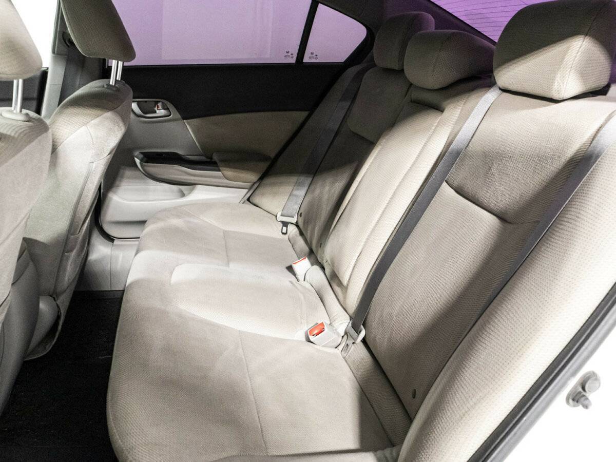 Honda Civic с пробегом — 2012 год. Фото: #9