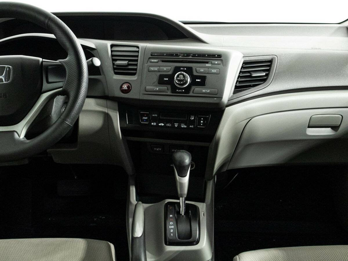 Honda Civic с пробегом — 2012 год. Фото: #13