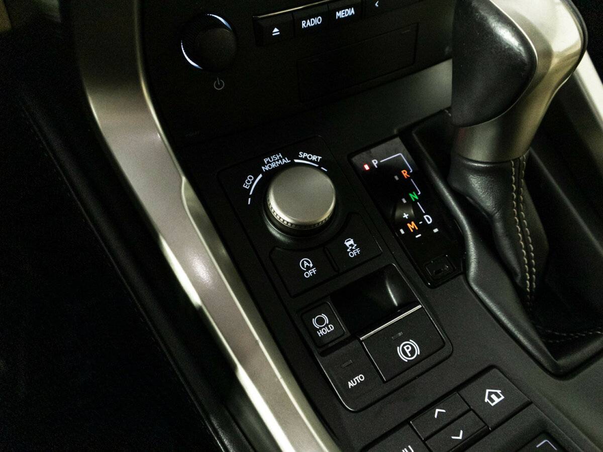 Lexus NX с пробегом — 2015 год. Фото: #22