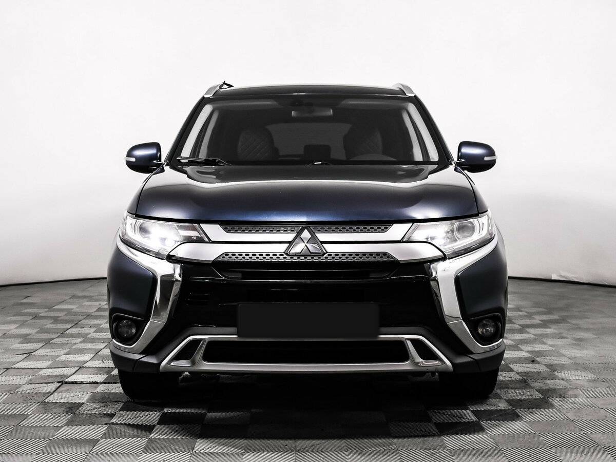 Mitsubishi Outlander с пробегом — 2019 год. Фото: #1
