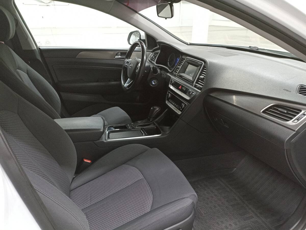 Hyundai Sonata с пробегом — 2017 год. Фото: #10
