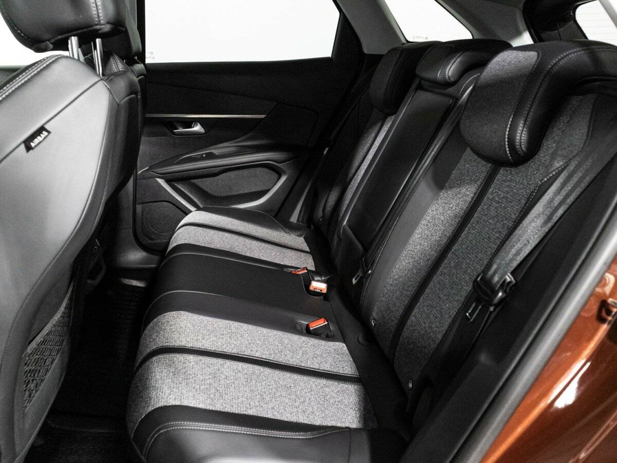 Peugeot 3008 с пробегом — 2017 год. Фото: #9