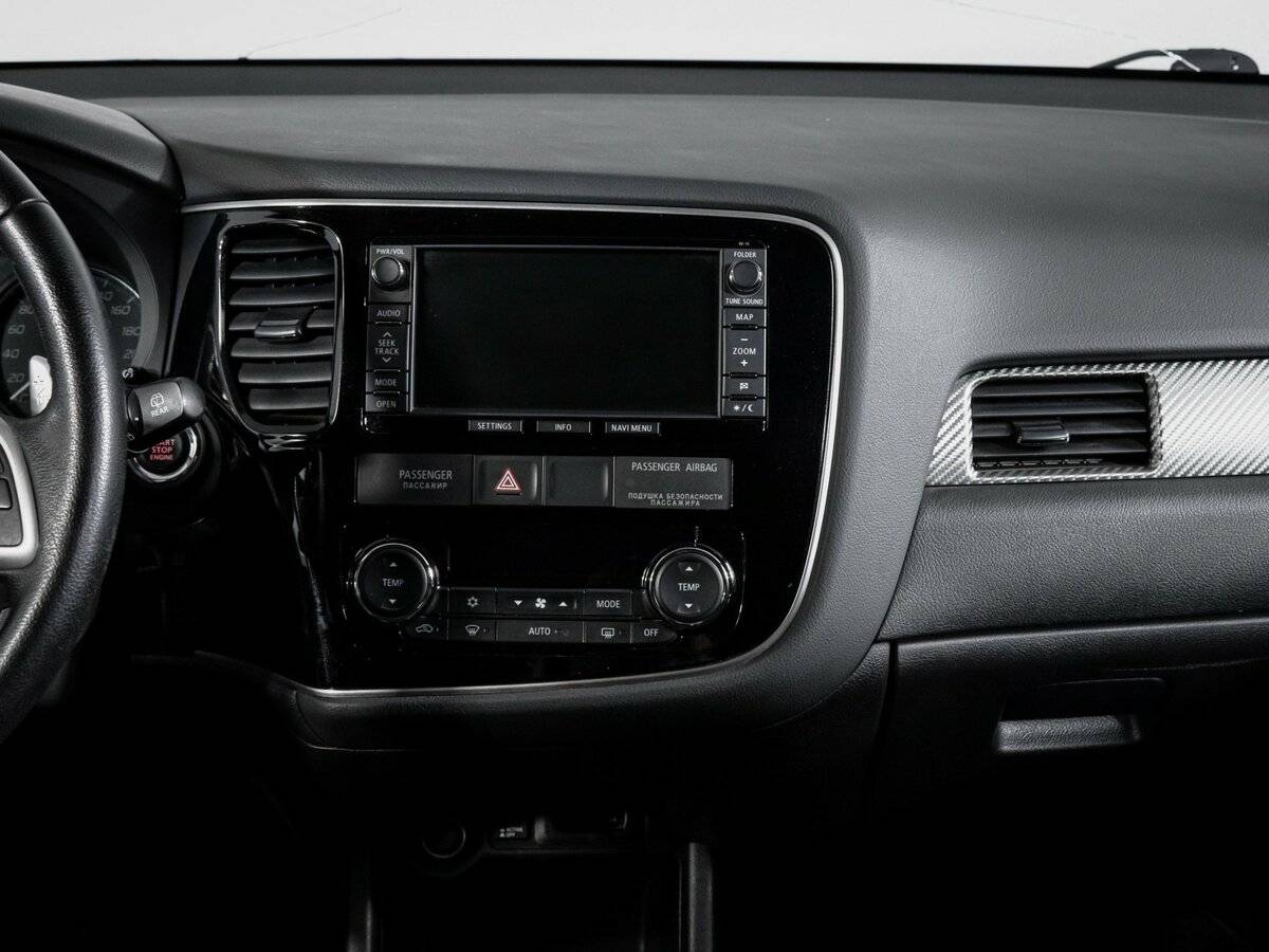 Mitsubishi Outlander с пробегом — 2012 год. Фото: #12