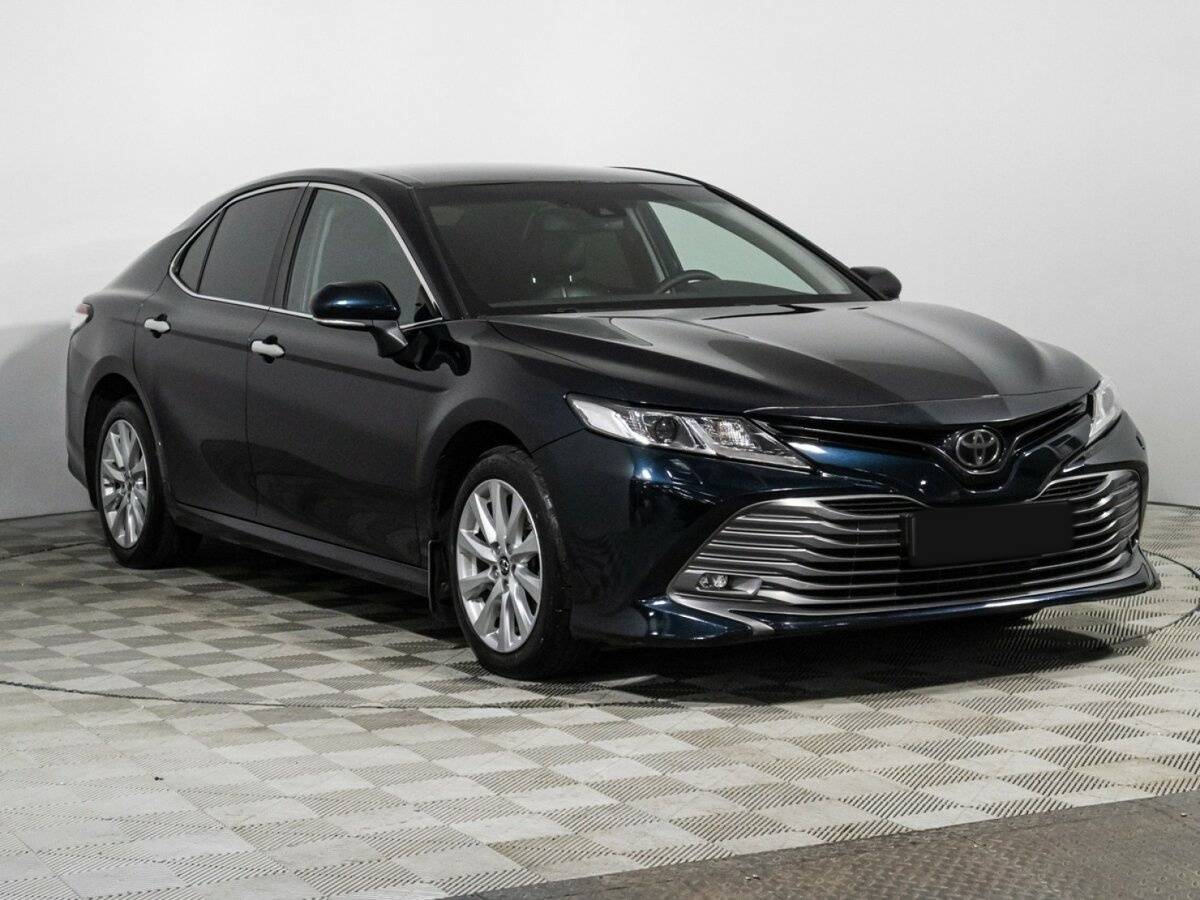 Toyota Camry с пробегом — 2019 год. Фото: #2