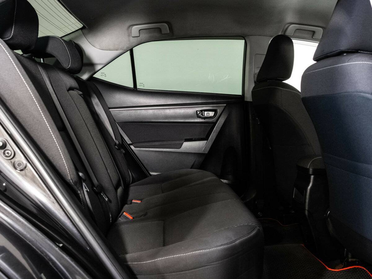 Toyota Corolla с пробегом — 2013 год. Фото: #15