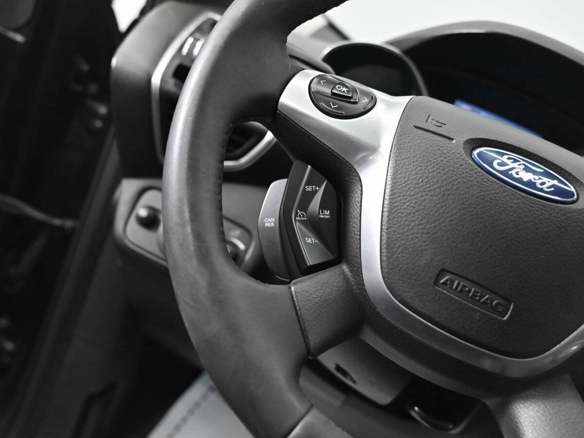 Ford Kuga с пробегом — 2014 год. Фото: #8