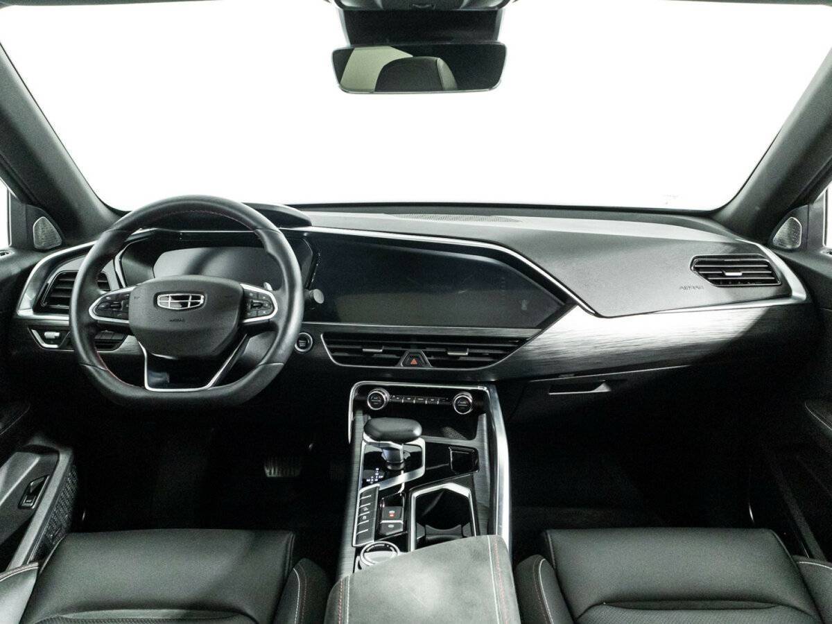 Geely Tugella с пробегом — 2022 год. Фото: #12