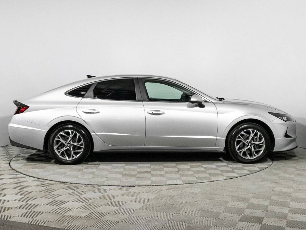 Hyundai Sonata с пробегом — 2020 год. Фото: #3