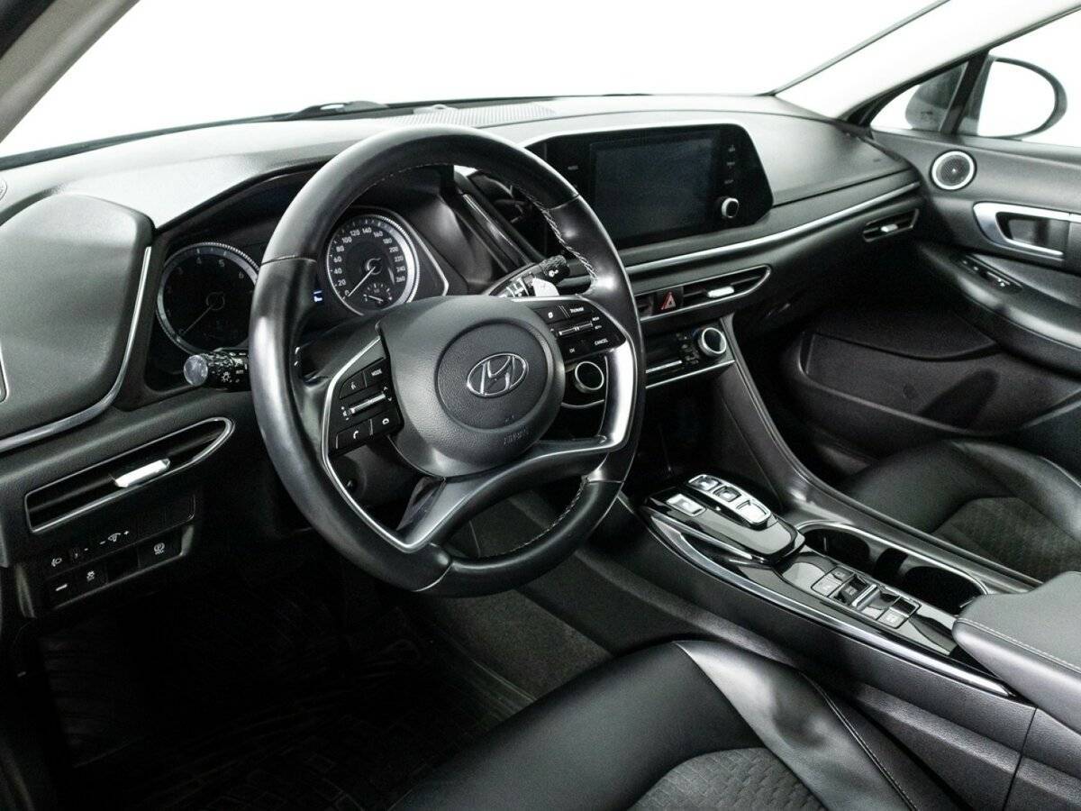 Hyundai Sonata с пробегом — 2020 год. Фото: #10