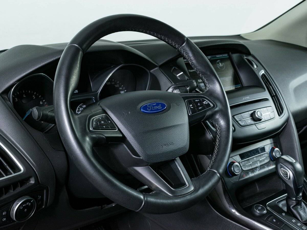 Ford Focus с пробегом — 2015 год. Фото: #13