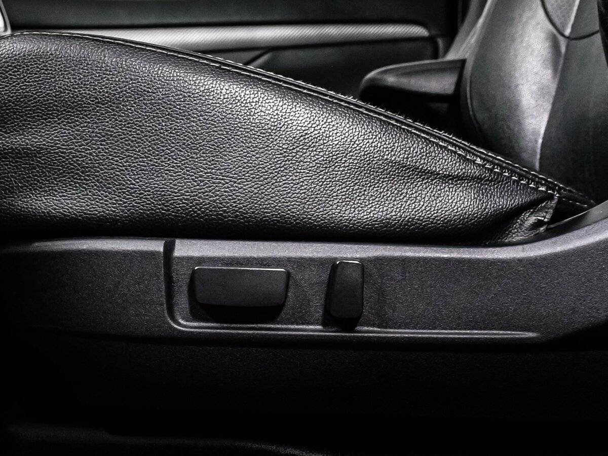 Mitsubishi Outlander с пробегом — 2015 год. Фото: #13