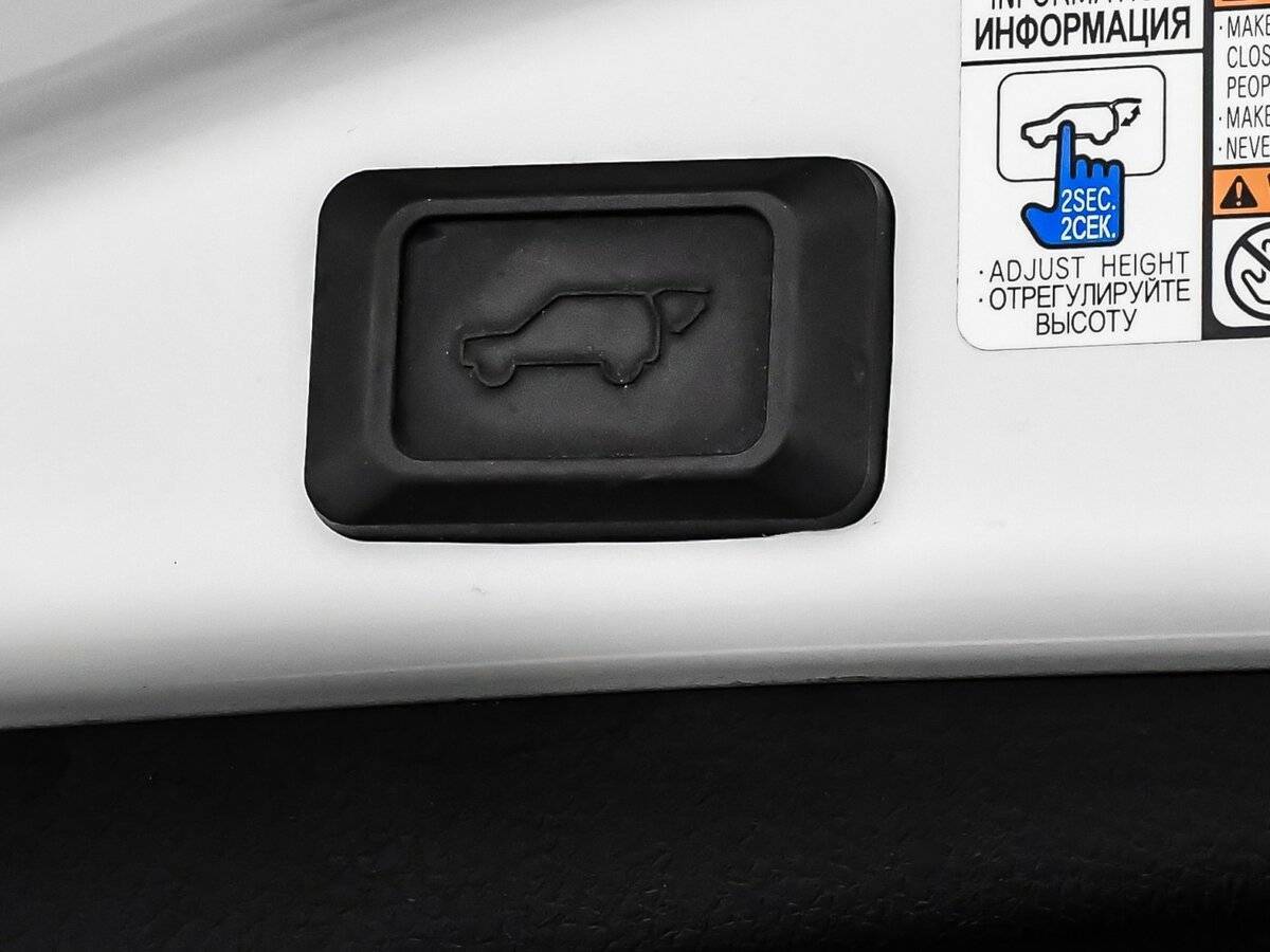 Toyota RAV4 с пробегом — 2017 год. Фото: #14