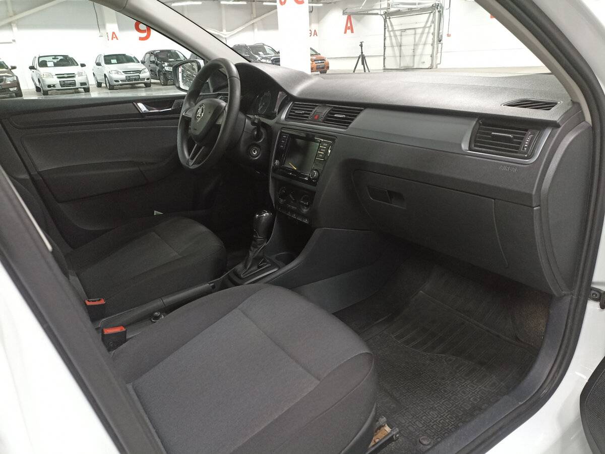 Skoda Rapid с пробегом — 2018 год. Фото: #10