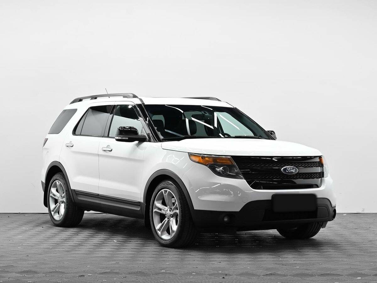 Ford Explorer с пробегом — 2013 год. Фото: #1