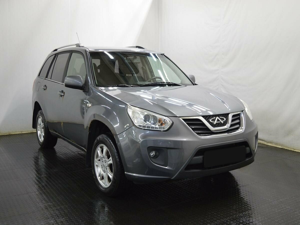 Chery Tiggo (T11) с пробегом — 2015 год. Фото: #2