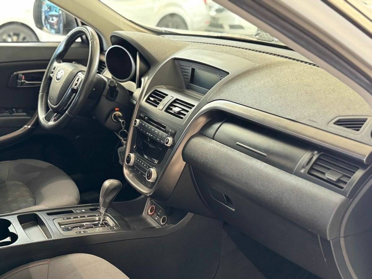 FAW Besturn X80 с пробегом — 2017 год. Фото: #24