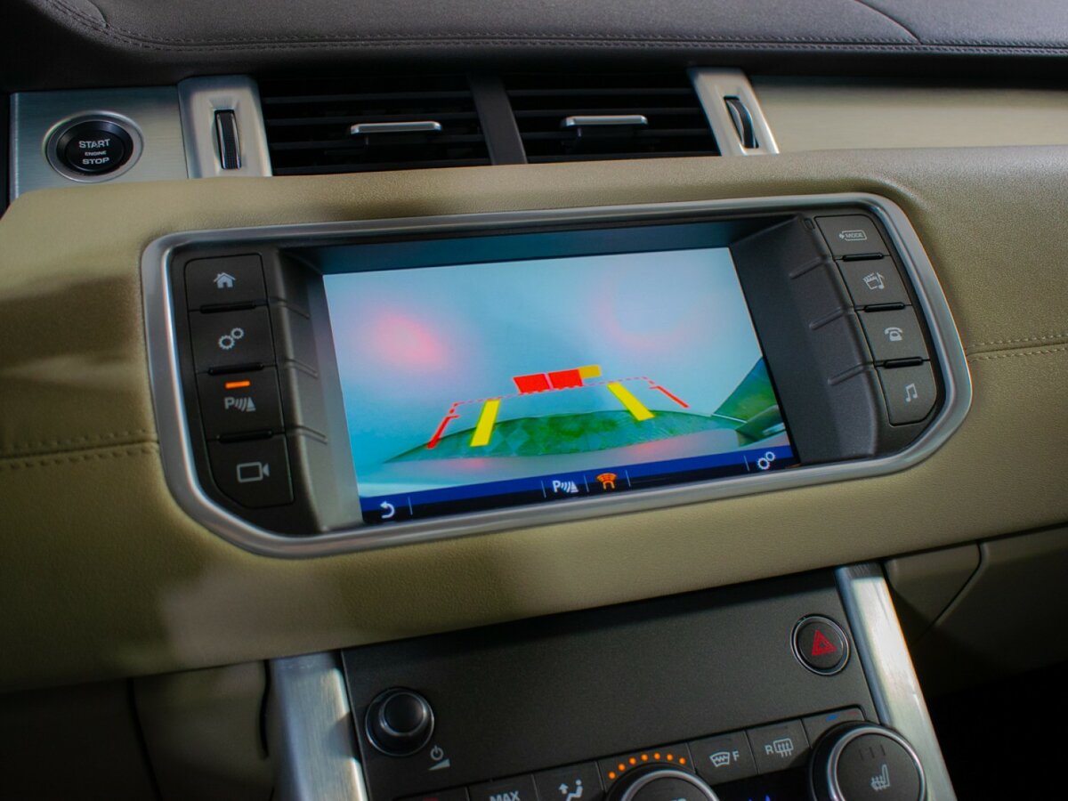 Land Rover Range Rover Evoque с пробегом — 2017 год. Фото: #12