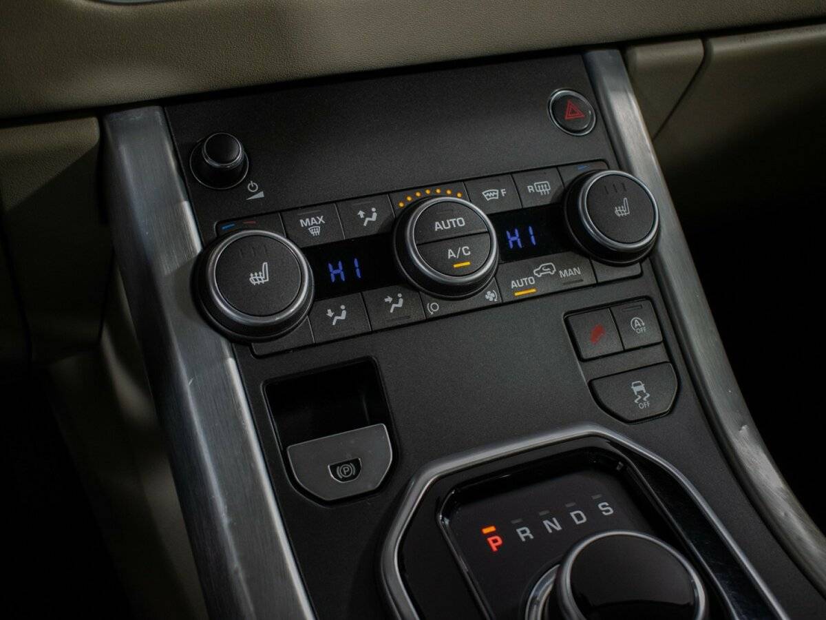 Land Rover Range Rover Evoque с пробегом — 2017 год. Фото: #13