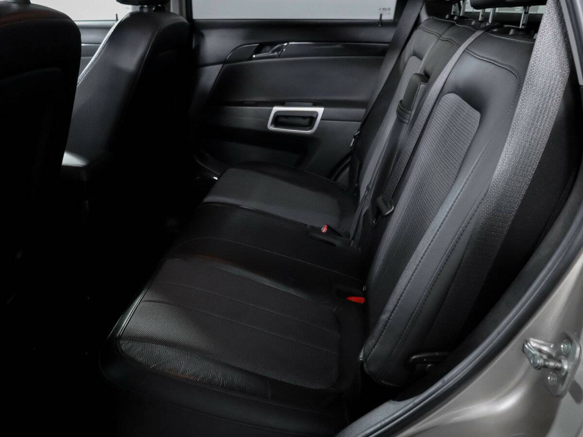 Opel Antara с пробегом — 2013 год. Фото: #9