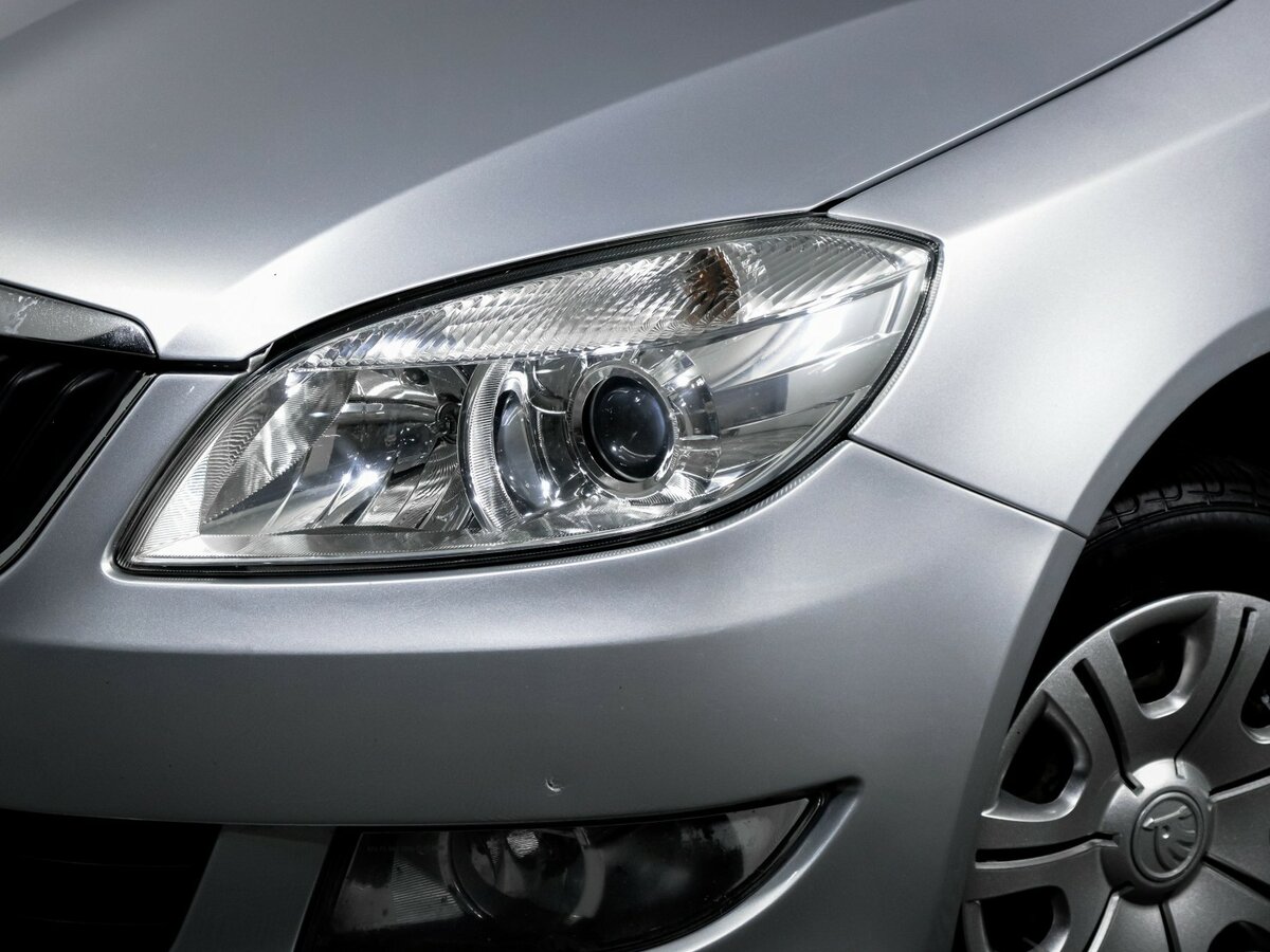 Skoda Fabia с пробегом — 2014 год. Фото: #12