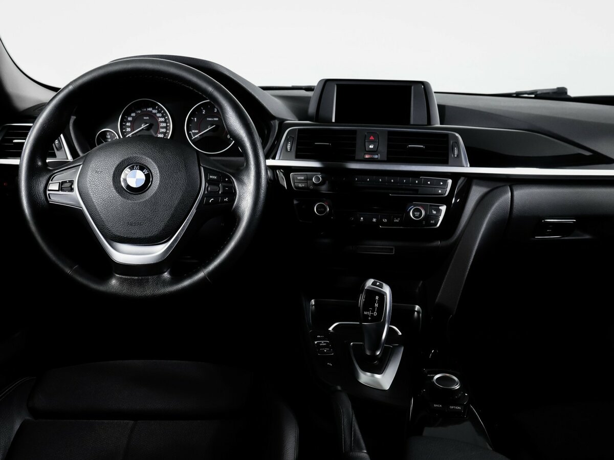 BMW 3 серии с пробегом — 2016 год. Фото: #9