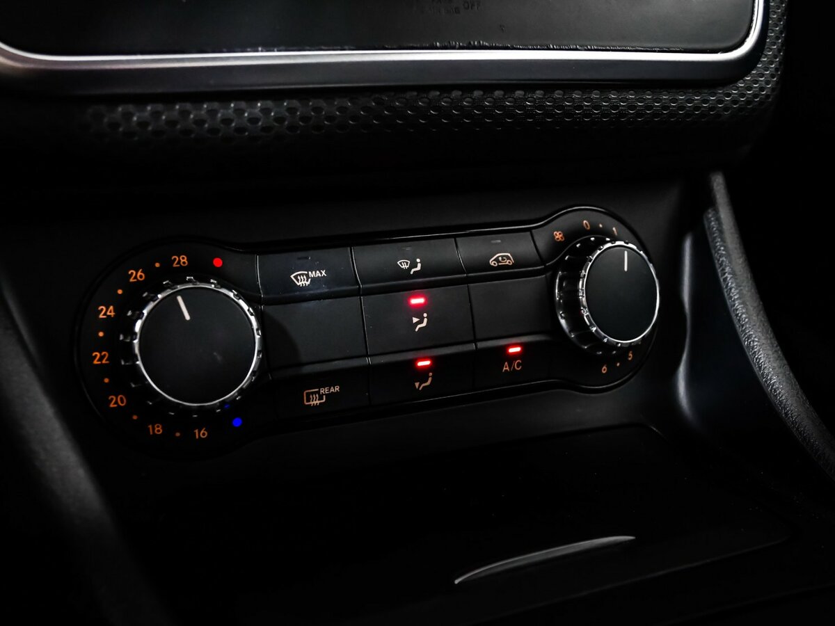 Mercedes-Benz A-Класс с пробегом — 2013 год. Фото: #13