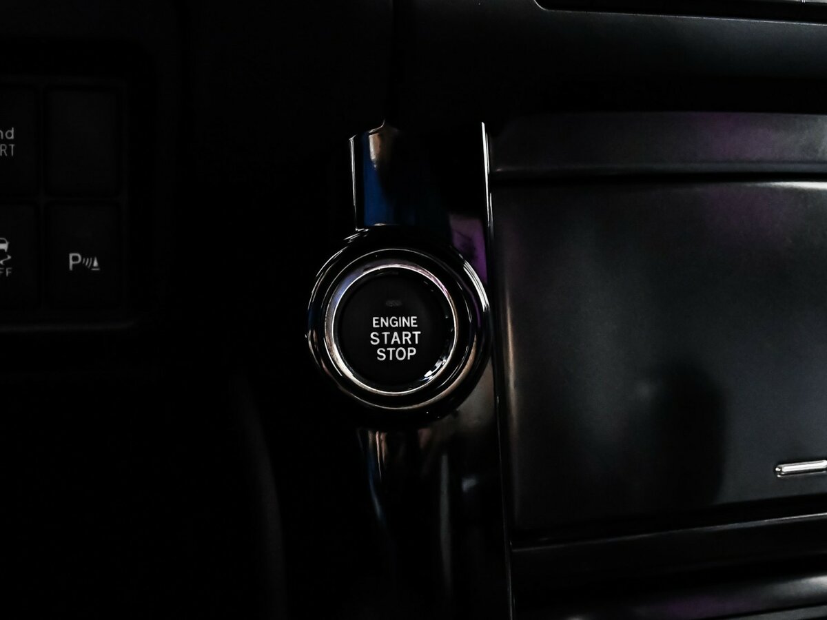 Toyota Land Cruiser Prado с пробегом — 2013 год. Фото: #13