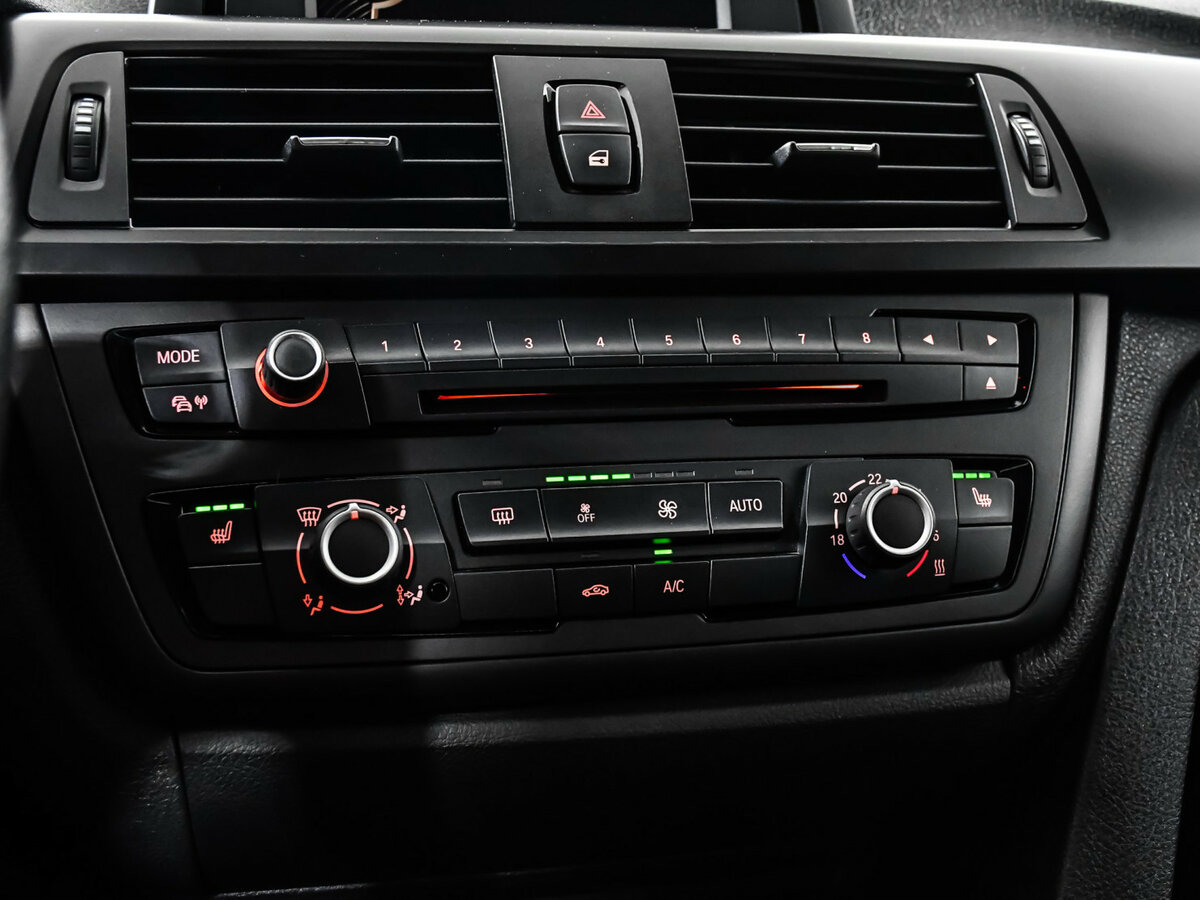 BMW 3 серии с пробегом — 2013 год. Фото: #15