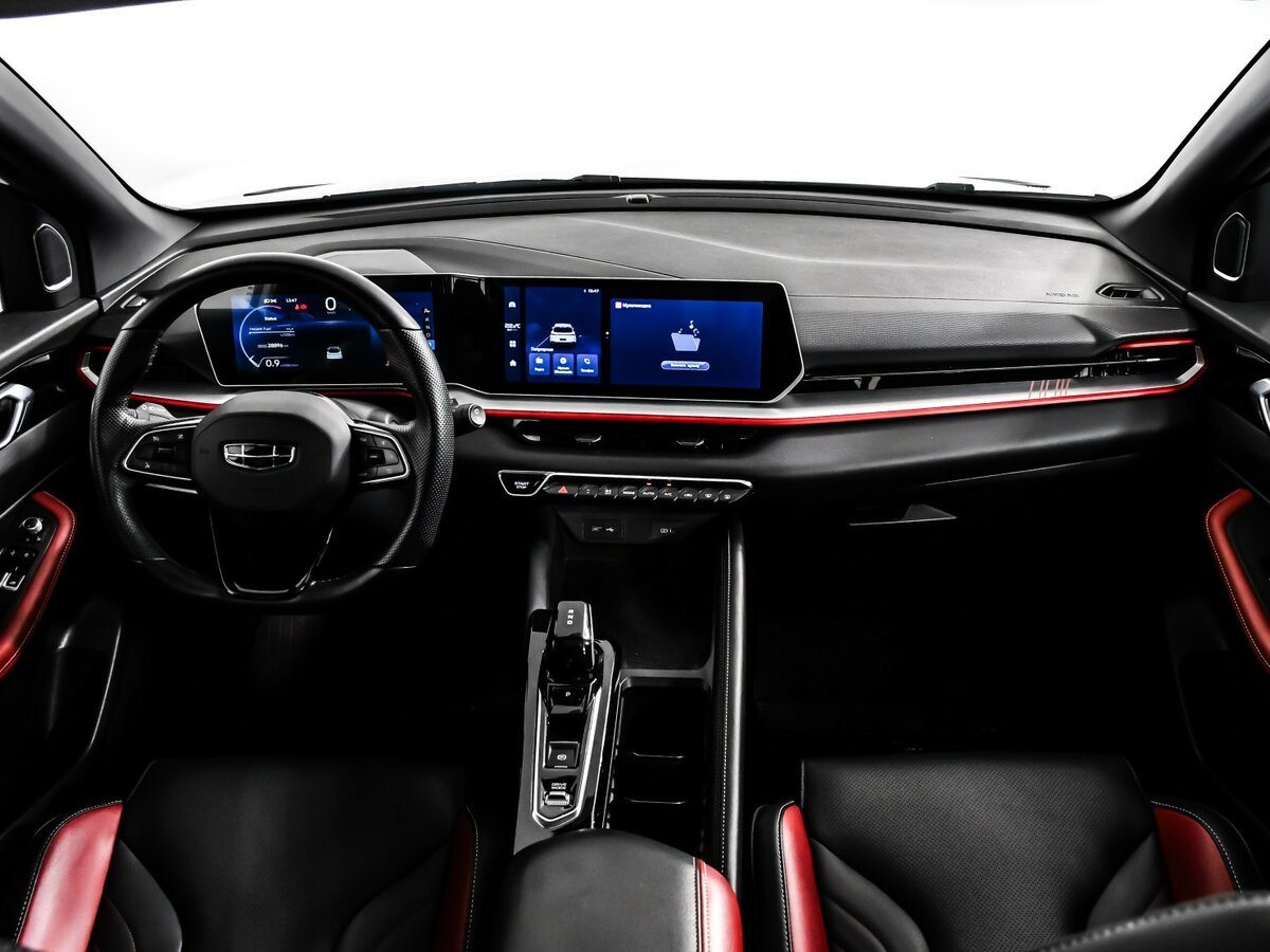 Geely Coolray с пробегом — 2023 год. Фото: #9