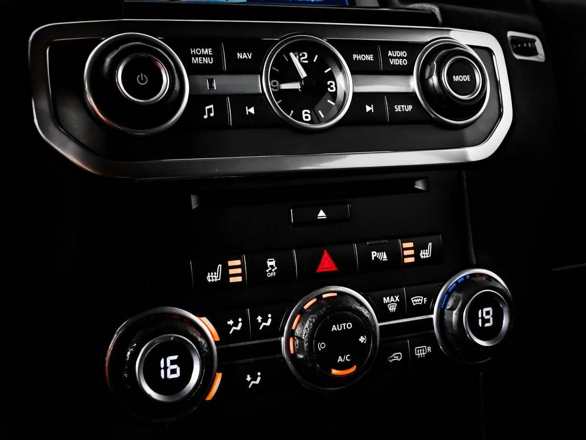 Land Rover Discovery с пробегом — 2013 год. Фото: #14