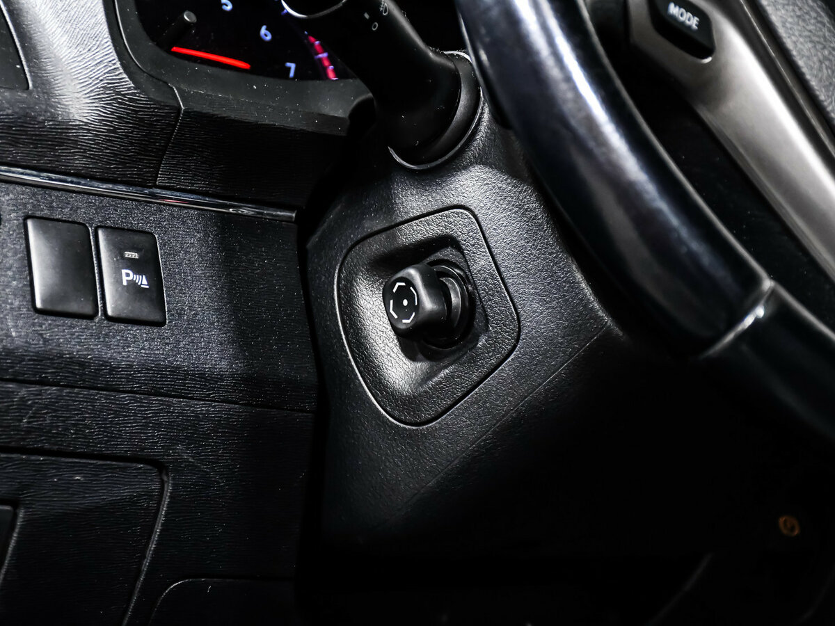 Toyota Avensis с пробегом — 2012 год. Фото: #13