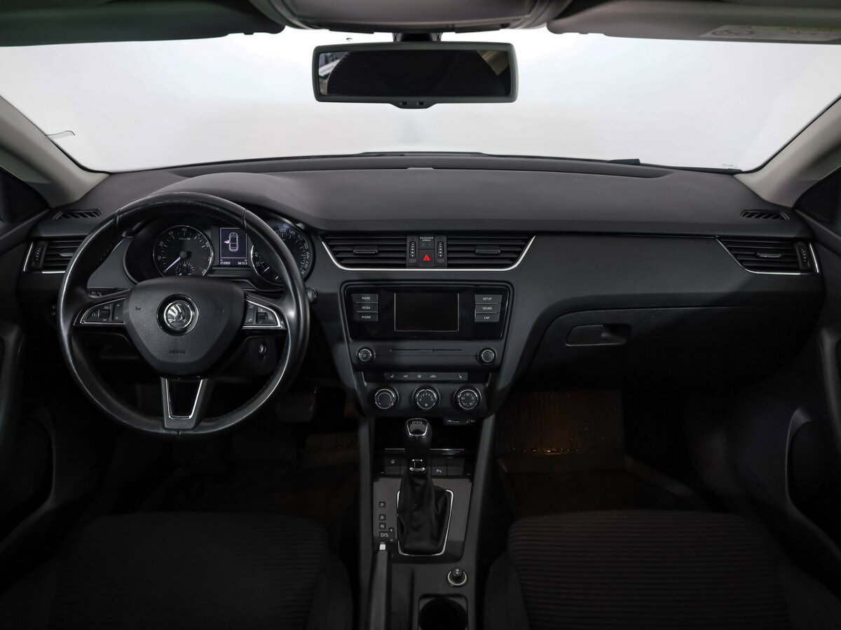 Skoda Octavia с пробегом — 2015 год. Фото: #7