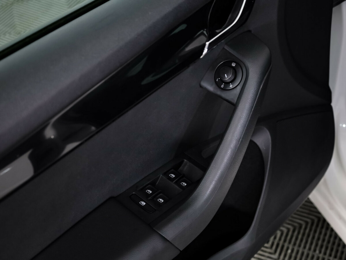 Skoda Octavia с пробегом — 2015 год. Фото: #11