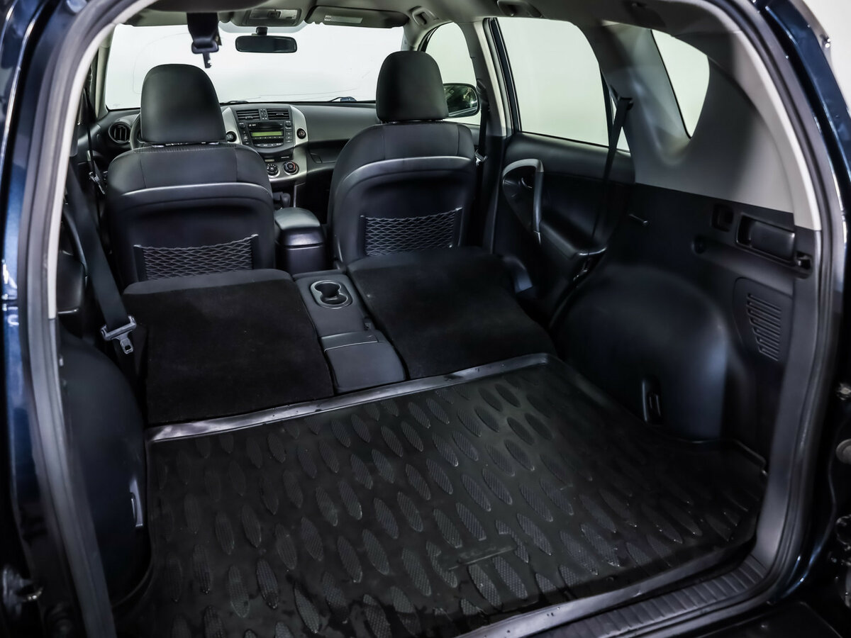 Toyota RAV4 с пробегом — 2012 год. Фото: #18