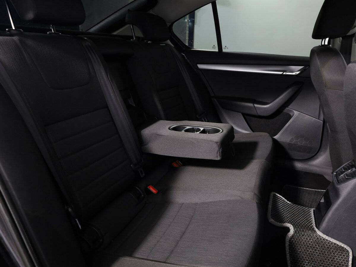 Skoda Octavia с пробегом — 2013 год. Фото: #13