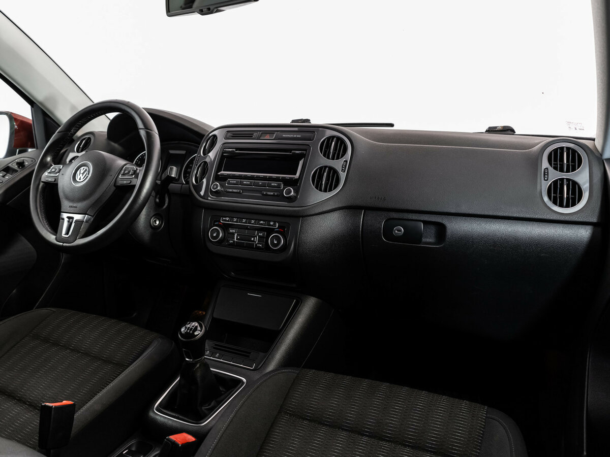 Volkswagen Tiguan с пробегом — 2012 год. Фото: #6