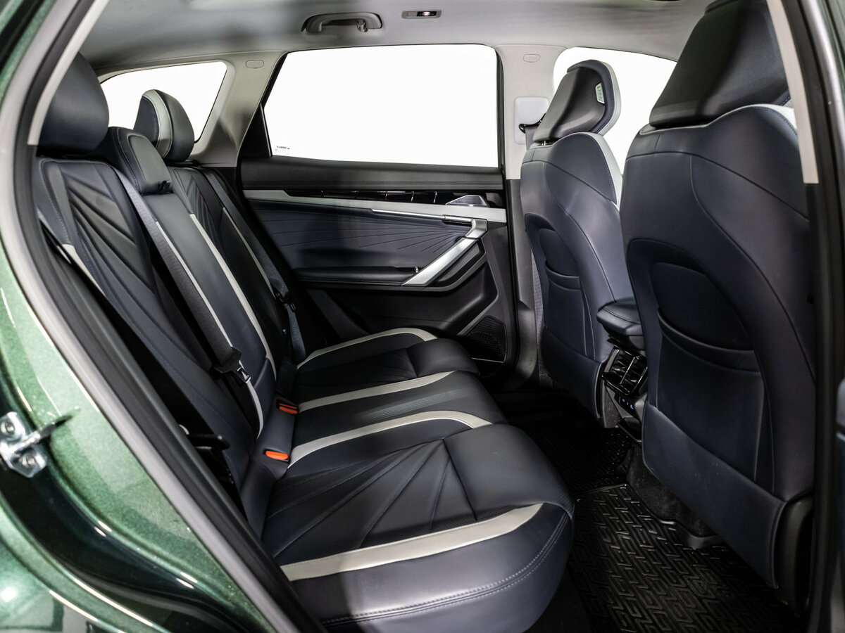 Geely Atlas с пробегом — 2023 год. Фото: #16