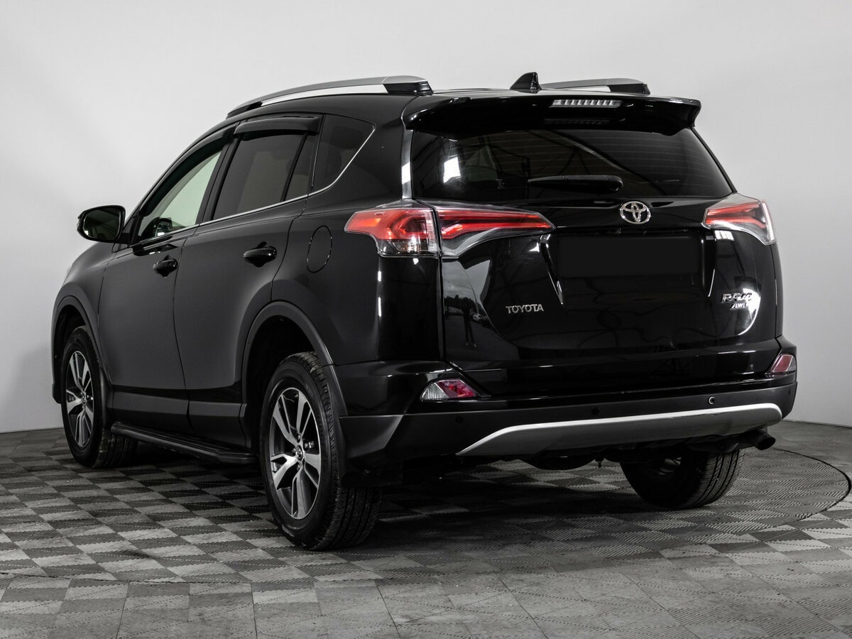 Toyota RAV4 с пробегом — 2016 год. Фото: #5