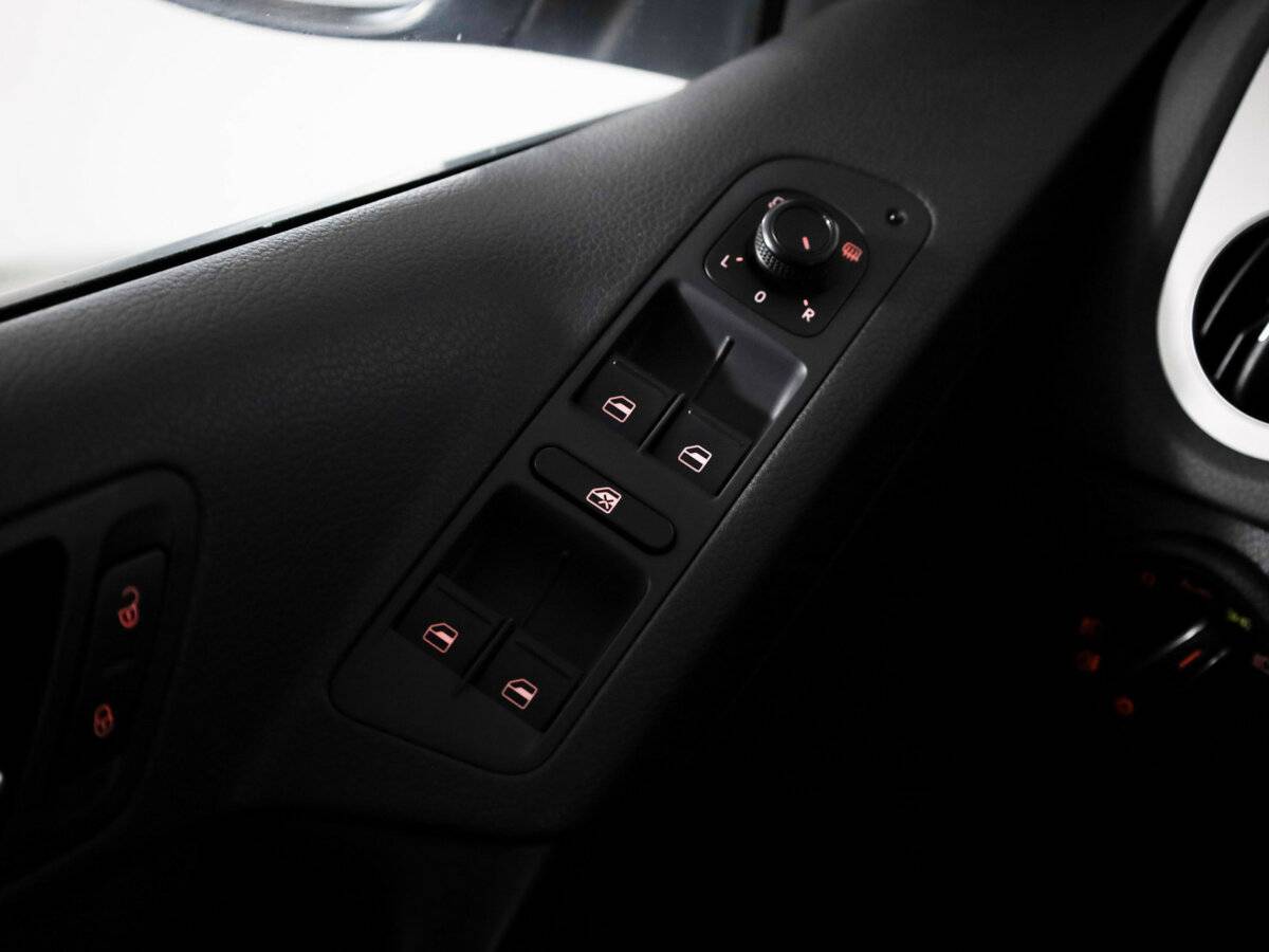 Volkswagen Tiguan с пробегом — 2016 год. Фото: #24