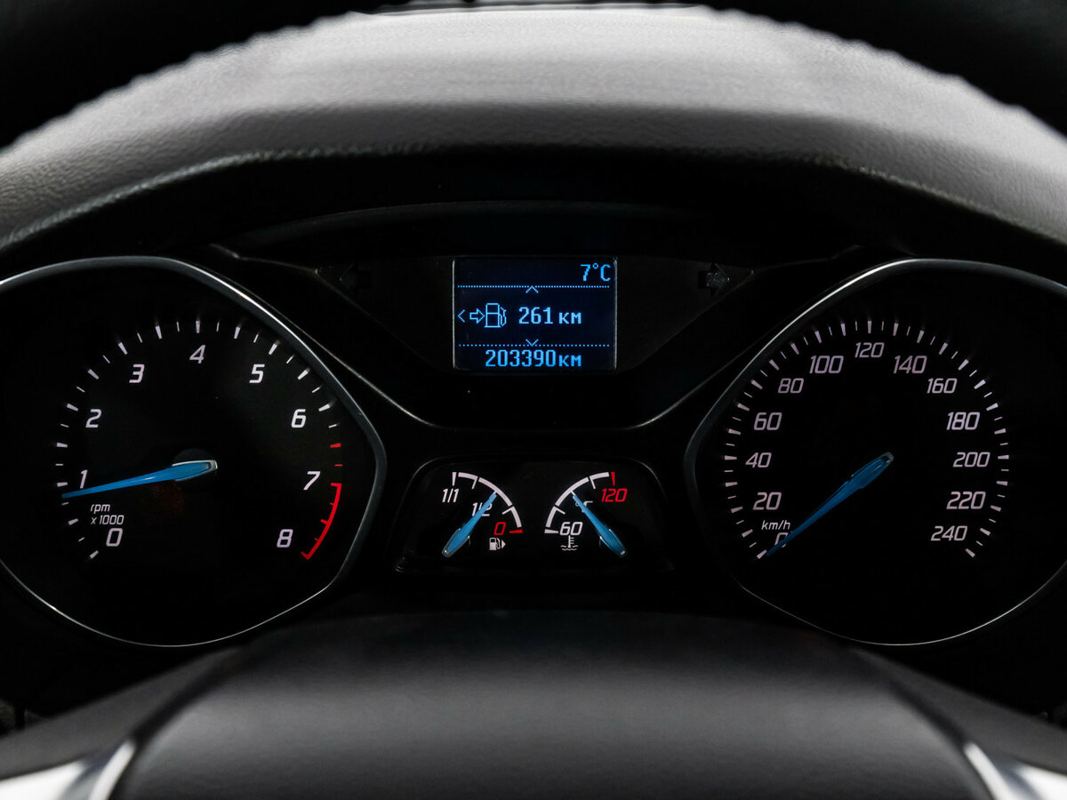Ford Focus с пробегом — 2014 год. Фото: #19