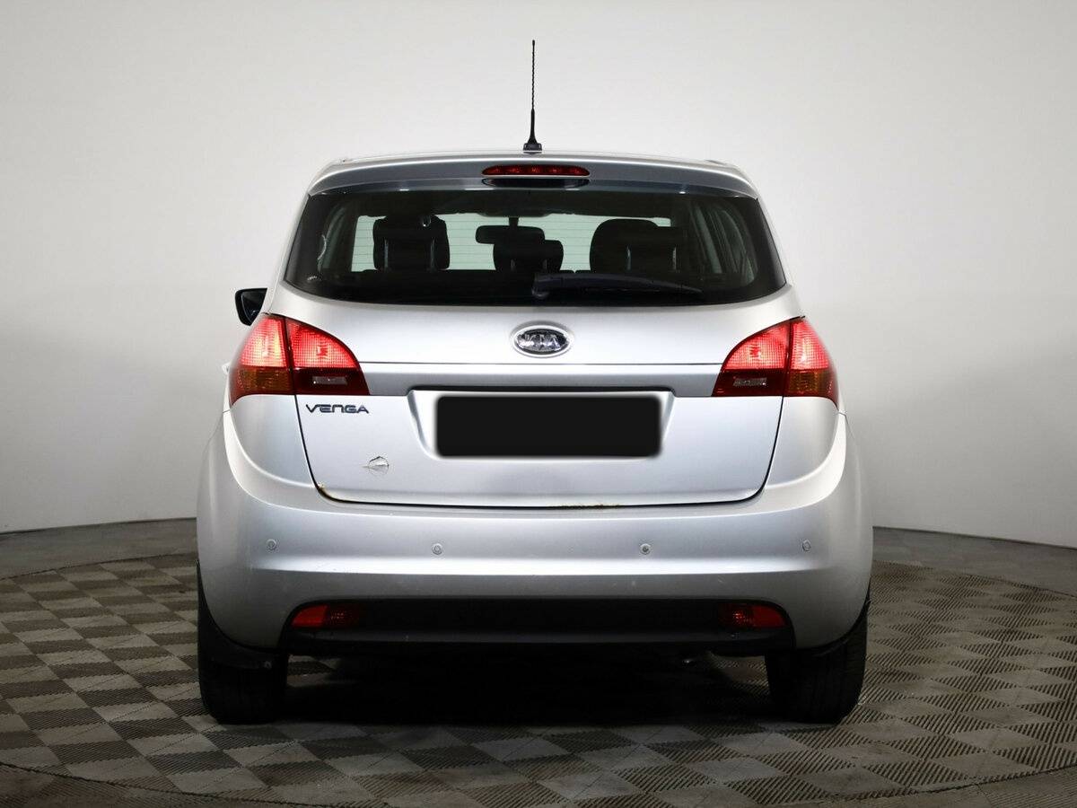 Kia Venga с пробегом — 2012 год. Фото: #4