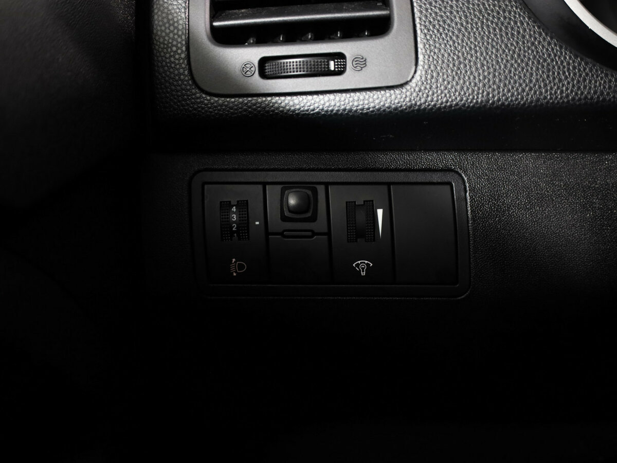 Kia Venga с пробегом — 2012 год. Фото: #17