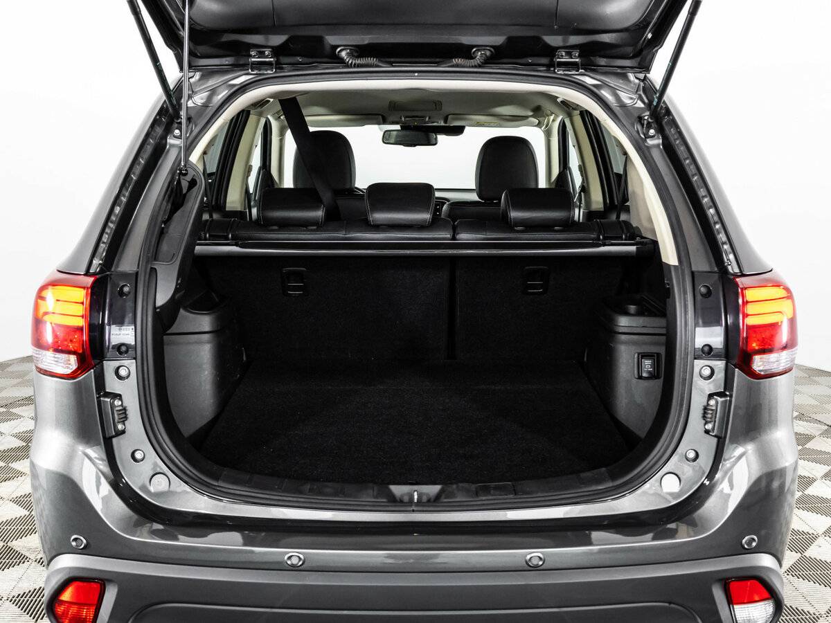 Mitsubishi Outlander с пробегом — 2018 год. Фото: #21