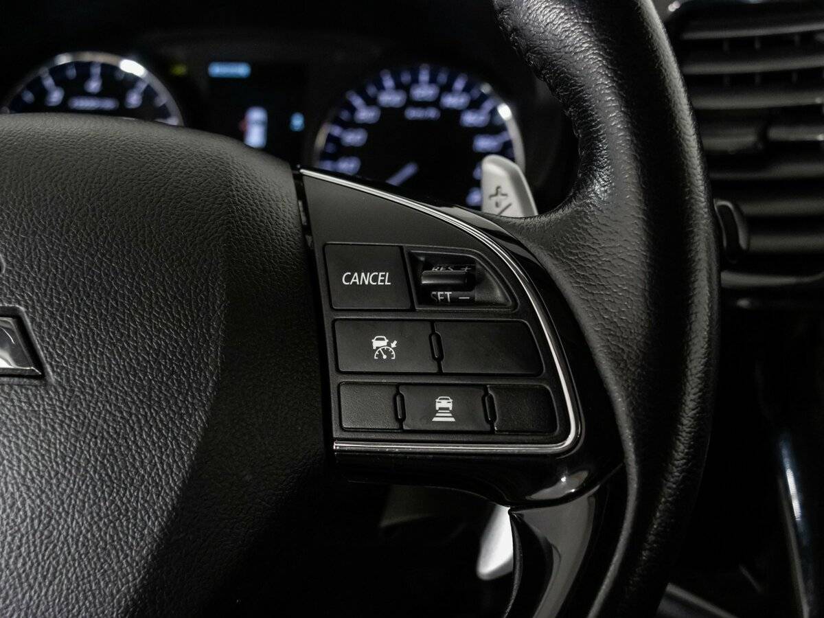 Mitsubishi Outlander с пробегом — 2017 год. Фото: #9