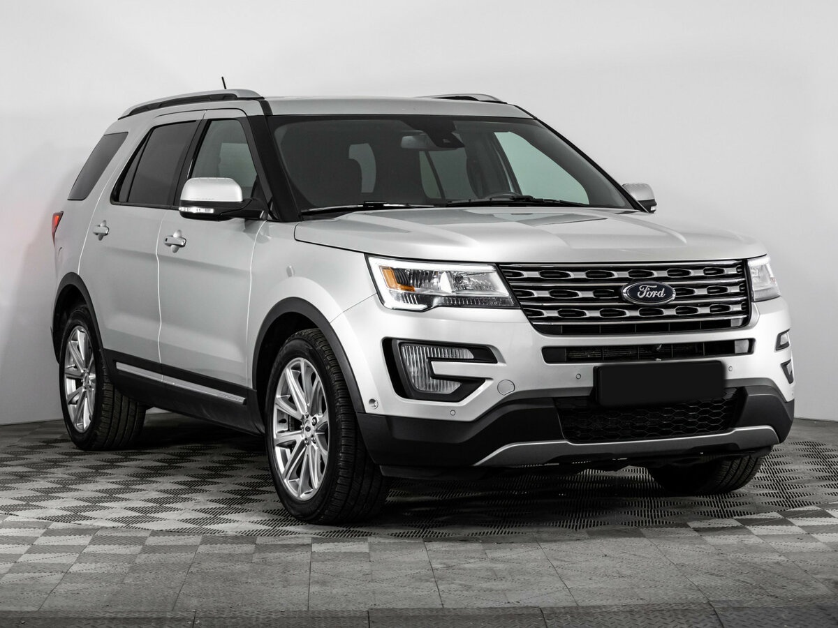 Ford Explorer с пробегом — 2018 год. Фото: #2