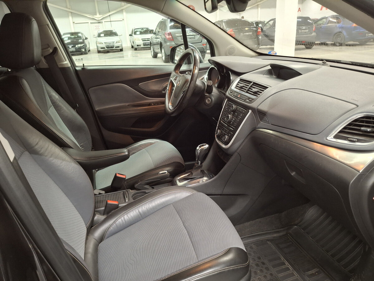 Opel Mokka с пробегом — 2013 год. Фото: #10