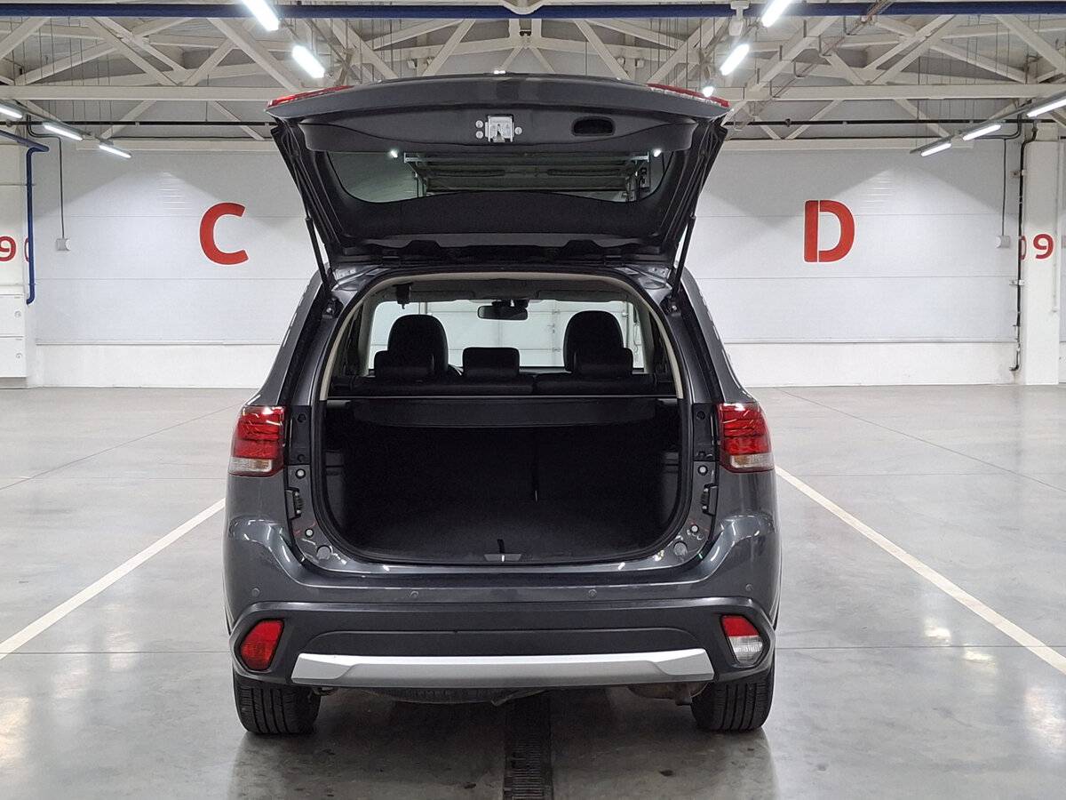 Mitsubishi Outlander с пробегом — 2016 год. Фото: #9